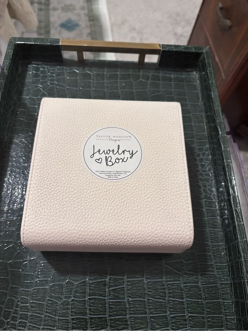 NWT Taylor Madison Designs Compact Pink Faux Leather Travel Jewelry Box